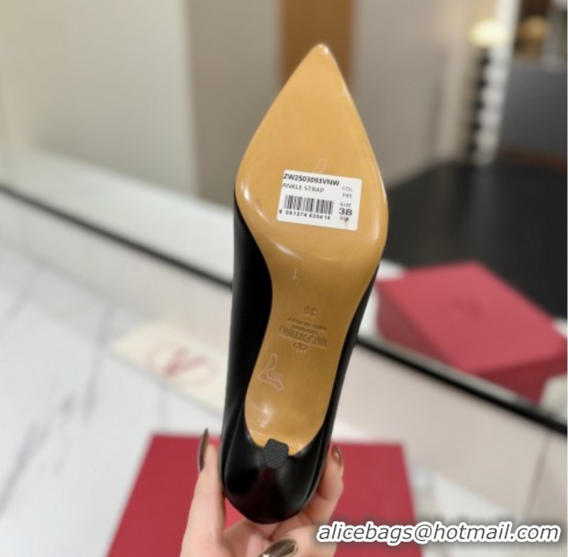Unique Style Valentino VLogo Signature Pumps 7.5cm in Calfskin Leather Black/Gold 2025 VA082104