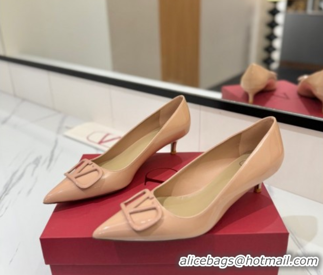 Durable Valentino VLogo Signature Pumps 4.5cm in Patent Calfskin Pale Pink 2025 VA082104