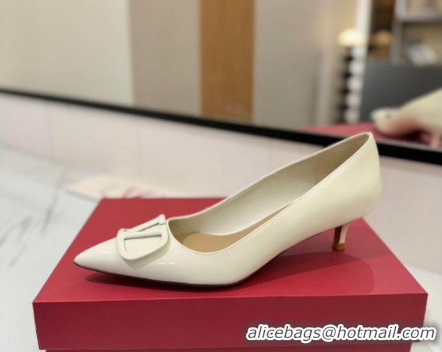 Shop Duplicate Valentino VLogo Signature Pumps 4.5cm in Patent Calfskin White 2025 VA082104