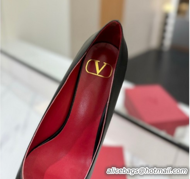 Classic Hot Valentino VLogo Signature Pumps 4.5cm in Calfskin Leather Black2 2025 VA082104