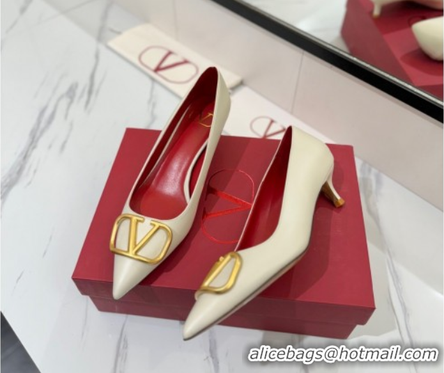 Purchase Valentino VLogo Signature Pumps 4.5cm in Calfskin Leather White/Gold 2025 VA082104