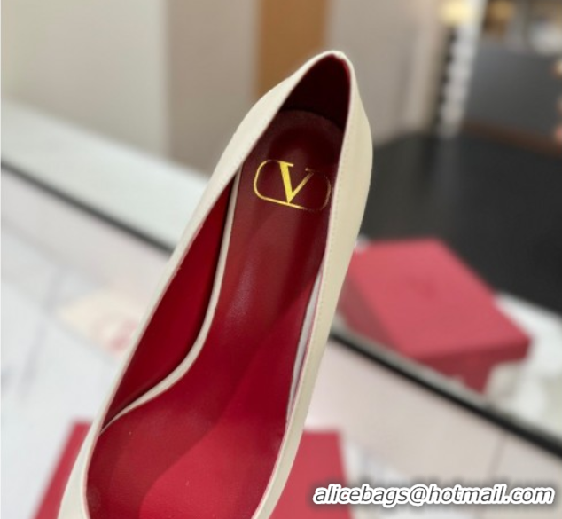 Purchase Valentino VLogo Signature Pumps 4.5cm in Calfskin Leather White/Gold 2025 VA082104