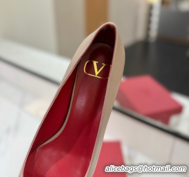 Shop Duplicate Valentino VLogo Signature Pumps 4.5cm in Calfskin Leather Dusty Beige/Gold 2025 VA082104