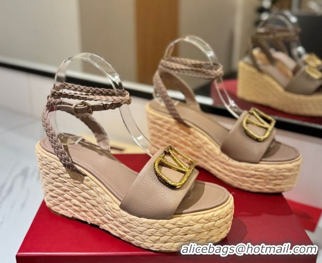 Unique Style Valentino VLogo Grainy Calfskin Wedge Sandals 9cm Dusty Beige 2025 VA082113 0821128