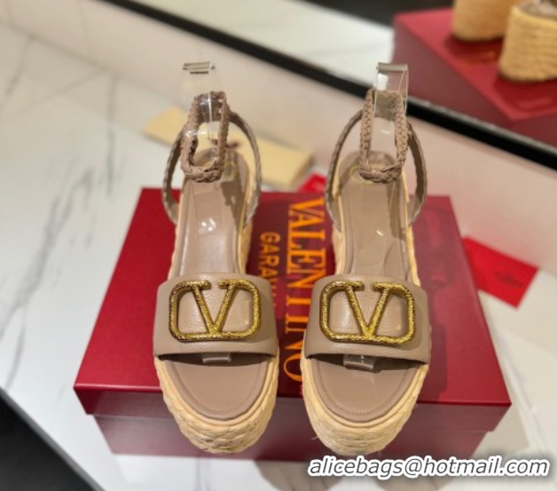 Unique Style Valentino VLogo Grainy Calfskin Wedge Sandals 9cm Dusty Beige 2025 VA082113 0821128