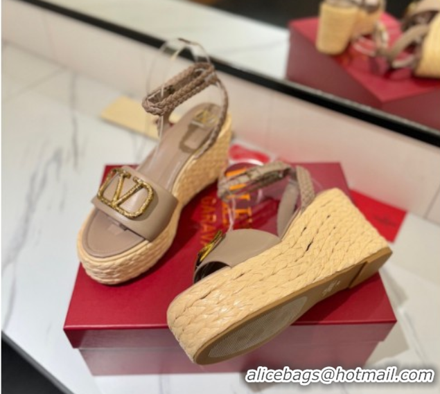 Unique Style Valentino VLogo Grainy Calfskin Wedge Sandals 9cm Dusty Beige 2025 VA082113 0821128