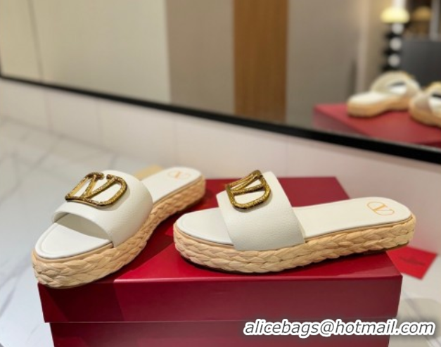Durable Valentino VLogo Grainy Calfskin Flat Slides Sandal White/Gold 2025 VA082114 0821138