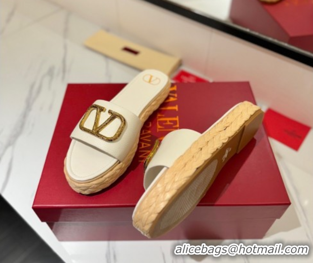 Durable Valentino VLogo Grainy Calfskin Flat Slides Sandal White/Gold 2025 VA082114 0821138