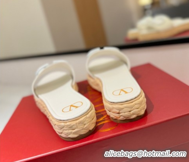 Luxury Valentino VLogo Calfskin Leather Flat Slides Sandal White 2025 VA082114 0821143
