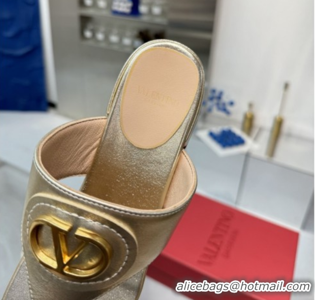 Discount Fashion Valentino Vlogo Signature Flat Thong Slides Sandal in Calfskin Gold 0902064
