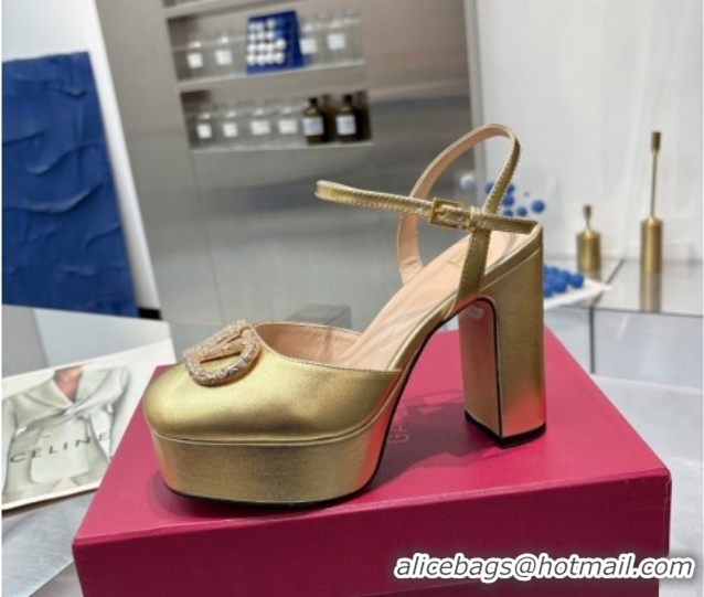Shop Duplicate Valentino Vlogo Signature Platform Pumps 11cm with Strass in Laminated Nappa Leather Gold 0902066