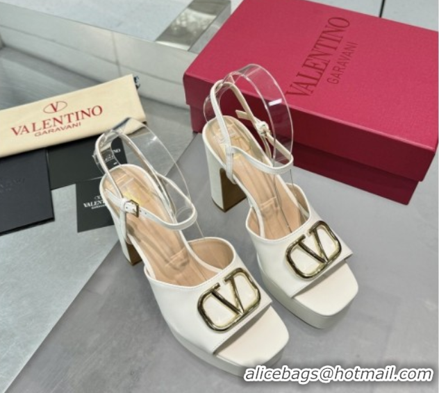 Sophisticated Valentino Gold-Tone Vlogo Signature Platform Sandals 11cm in Calfskin Leather White 0902083