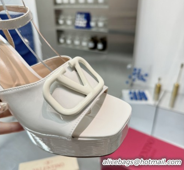 Stylish Valentino Vlogo Signature Platform Sandals 11cm in Patent Leather White 0902088