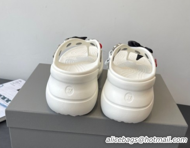 Best Grade Balenciaga Women's Crocs™ Thong Slides Sandal in Rubber with Charm White 0827022