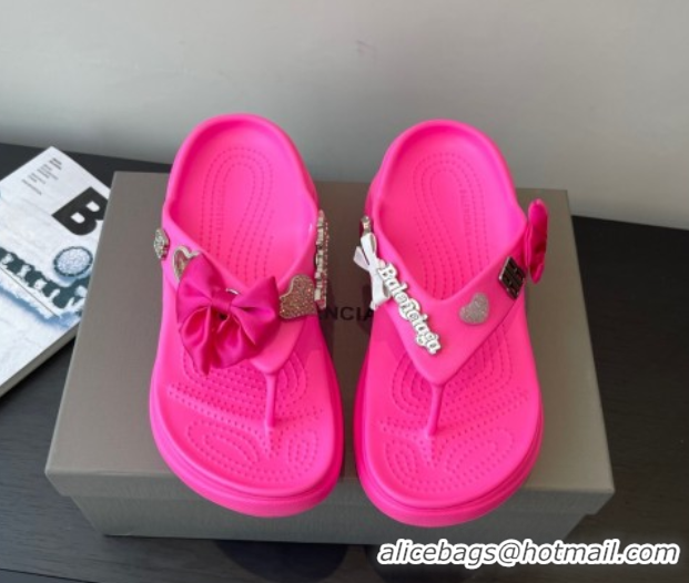 Cheap Price Balenciaga Women's Crocs™ Thong Slides Sandal in Rubber with Charm Pink 0827024