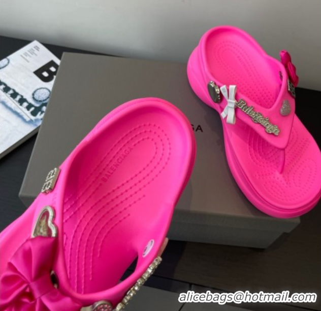 Cheap Price Balenciaga Women's Crocs™ Thong Slides Sandal in Rubber with Charm Pink 0827024