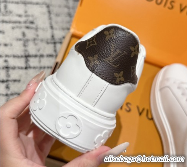 Good Product Louis Vuitton Time Out Sneakers in White Leather with LV Tag 0829007 