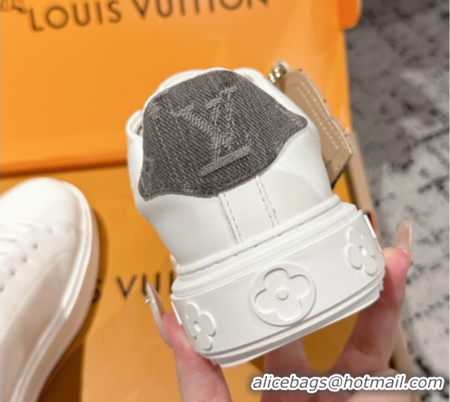 Top Design Louis Vuitton Time Out Sneakers in White Leather with Grey Label Hanging 1AGUXO 0829009 