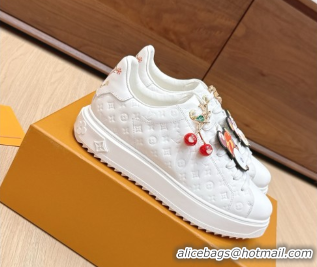 Trendy Design Louis Vuitton Time Out Sneakers 4cm in White Monogram Leather with Charm 0829011