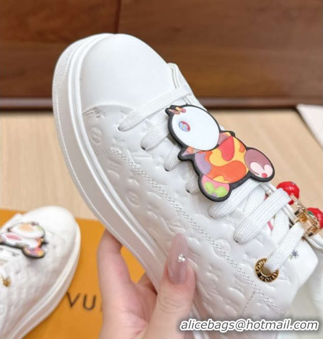 Trendy Design Louis Vuitton Time Out Sneakers 4cm in White Monogram Leather with Charm 0829011