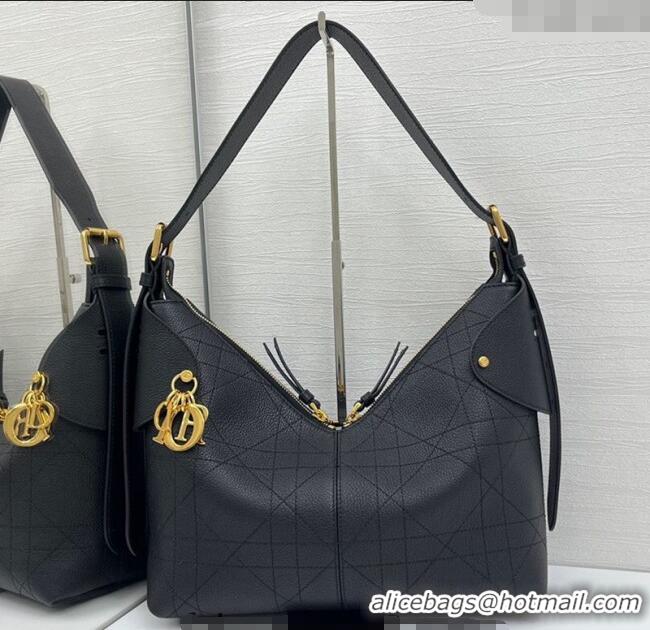 Top Grade Dior Medium Voyage Bag in Flat Macrocannage Grained Calfskin Leather 2846 Black 2025
