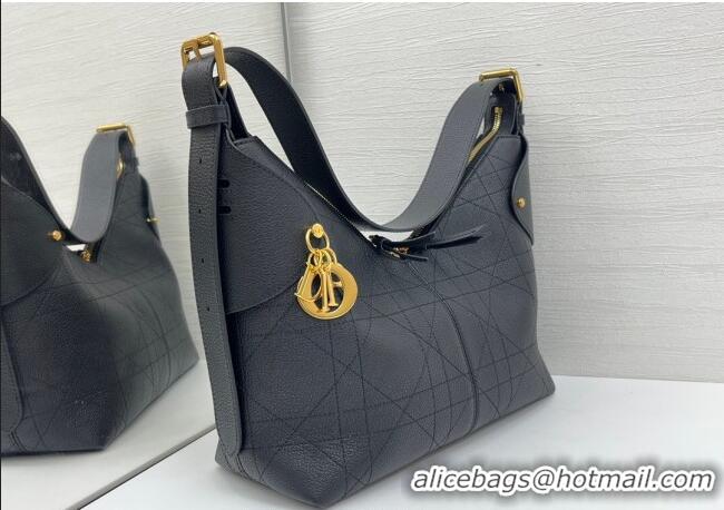 Top Grade Dior Medium Voyage Bag in Flat Macrocannage Grained Calfskin Leather 2846 Black 2025