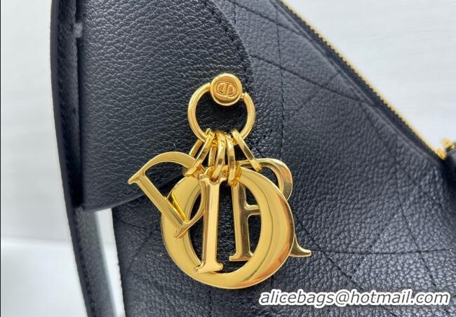 Top Grade Dior Medium Voyage Bag in Flat Macrocannage Grained Calfskin Leather 2846 Black 2025