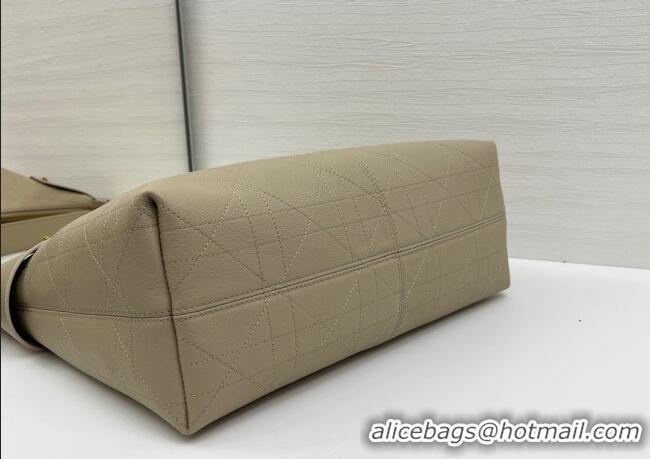 Buy Fashionable Dior Large Voyage Bag in Flat Macrocannage Grained Calfskin Leather 2847 Beige Yellow 2025