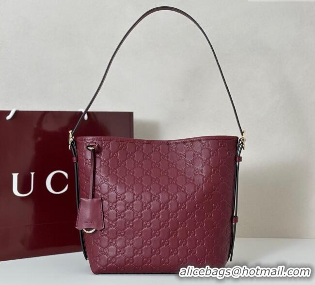 New Design Gucci GG Leather Emblem small shoulder bag 848881 Red 2025