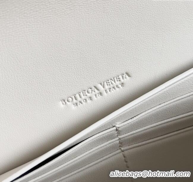 Best Quality Bottega Veneta Andiamo Clutch in Crocodile Pattern Leather 11508 White 2025