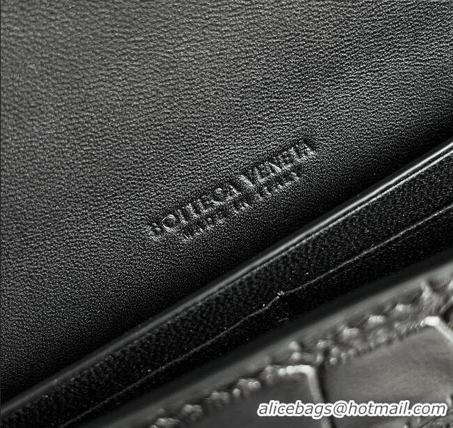 Top Quality Bottega Veneta Andiamo Clutch in Crocodile Pattern Leather 11508 Black 2025