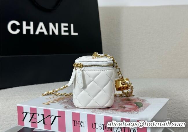 Market Sells Chanel Lambskin Small Vanity Case with CC Chain AP3941 White 2025