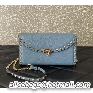 Top Quality Valentino Rockstud Wallet with Chain in Grainy Calfskin 059 Dusty Blue 2024