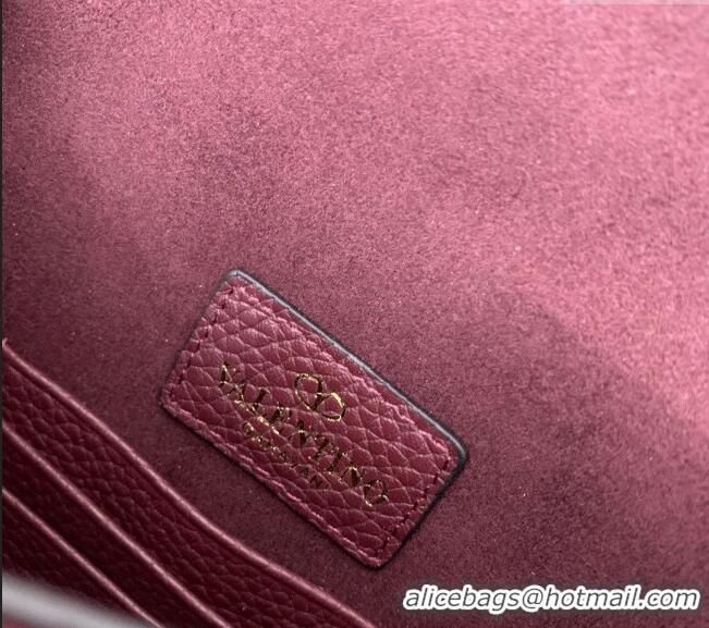 Luxurious Grade Valentino Rockstud Grainy Calfskin pouch VLTN053 Burgundy 2024