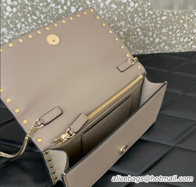 Famous Brand Valentino Rockstud Wallet with Chain in Grainy Calfskin VLTN098 Grey 2025