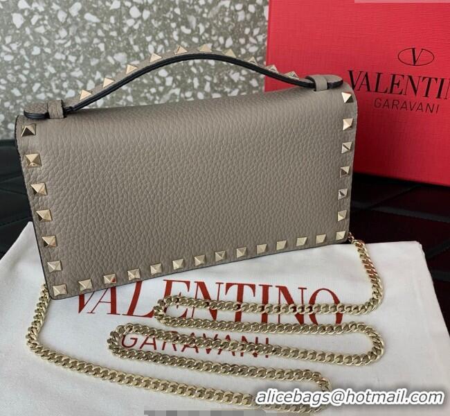 Famous Brand Valentino Rockstud Wallet with Chain in Grainy Calfskin VLTN098 Grey 2025