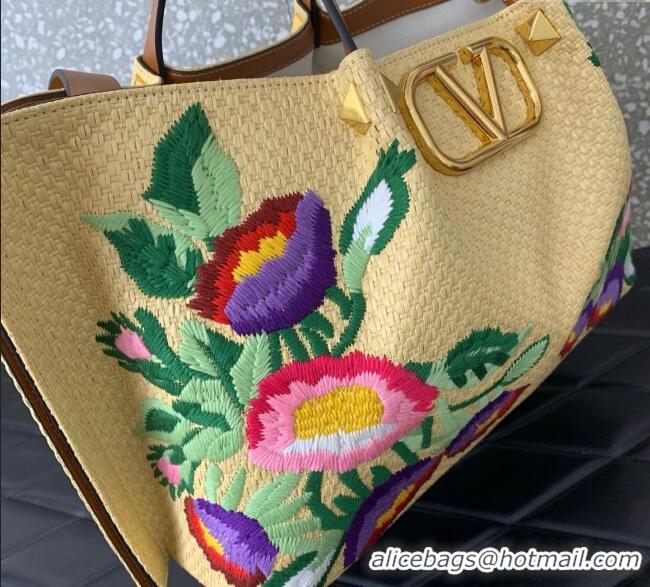 Promotional Valentino VLogo Signature Medium Shopping bag in raffia starw with floral embroidery 0880 Beige/Multicolor 2