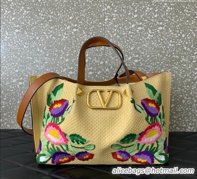 Promotional Valentino VLogo Signature Medium Shopping bag in raffia starw with floral embroidery 0880 Beige/Multicolor 2