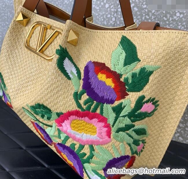 Promotional Valentino VLogo Signature Medium Shopping bag in raffia starw with floral embroidery 0880 Beige/Multicolor 2