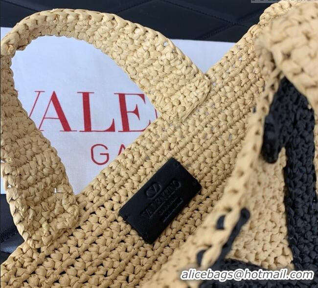 Trendy Design Valentino Viva Superstar Crochet Small Shopping Bag in Raffia Straw 0110S Beige/Black 2025