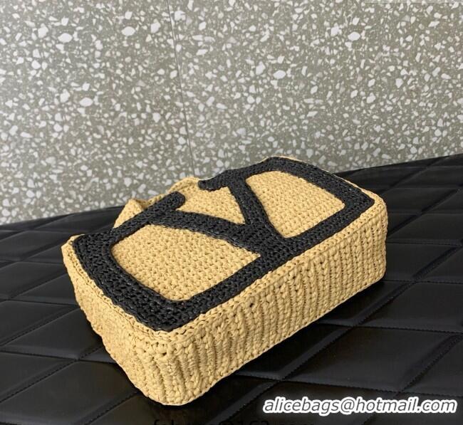 Trendy Design Valentino Viva Superstar Crochet Small Shopping Bag in Raffia Straw 0110S Beige/Black 2025