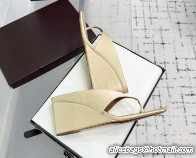 Stylish Alaia Cube Wedge Thong Slides Sandal 7.5cm in Satin Light Beige 50709006