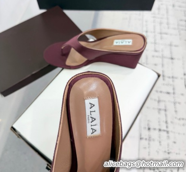 Sumptuous Alaia Cube Wedge Thong Slides Sandal 7.5cm in Satin Burgundy 0709007