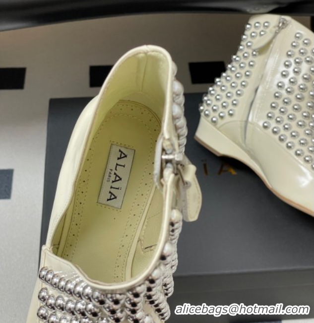 Grade Quality Alaia Wedge Heel Ankled Boots with Studs White 2025 AL070906 0827119