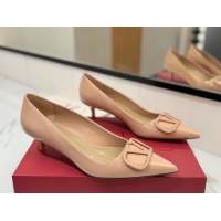 Durable Valentino VLogo Signature Pumps 4.5cm in Patent Calfskin Pale Pink 2025 VA082104