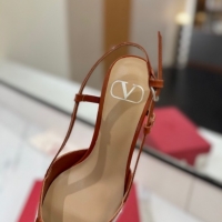 Best Grade Valentino VLogo Signature Slingback Pumps 4.5cm in Patent Calfskin Brown VA082111