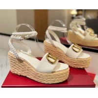 Charming Valentino VLogo Grainy Calfskin Wedge Sandals 9cm White/Gold 2025 VA082113 0821126