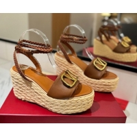 Best Grade Valentino VLogo Grainy Calfskin Wedge Sandals 9cm Brown/Gold 2025 VA082113