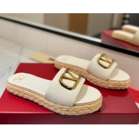 Durable Valentino VLogo Grainy Calfskin Flat Slides Sandal White/Gold 2025 VA082114 0821138