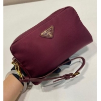 Market Sells Prada S...